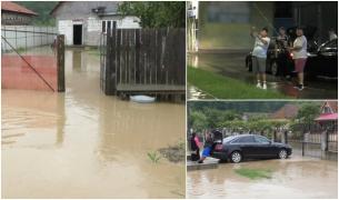 "Niciodată în 40 de ani nu am văzut așa ploaie!" Potop în Drobeta, șoferii s-au apucat de pescuit în mijlocul şoselei