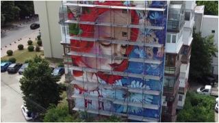 De la faţade vechi la adevărate opere de artă. Reţeta care a schimbat faţa blocurilor din Buzău: "Este ceva inedit"