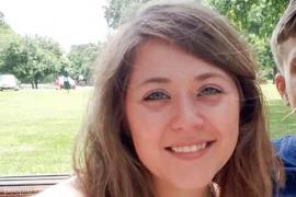 Un copilaş de 2 ani şi-a ucis mama, însărcinată în opt luni, în SUA. A împuşcat-o, din greşeală, în spate cu un pistol semiautomat