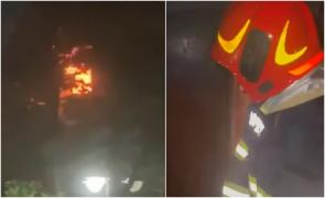 Garsonieră distrusă de flăcări, zeci de persoane evacuate şi un rănit grav, în Vâlcea. Un vecin şi-ar fi dat foc în propria locuinţă