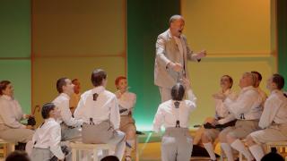 Victor Rebengiuc a părăsit scena teatrului, după o carieră de şapte decenii. Spectatorii l-au aplaudat cu ochii în lacrimi