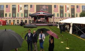 Recepţie plină de fast la Ambasada SUA din Bucureşti. Cum celebrează americanii din România 247 de ani de la semnarea Declaraţiei de Independenţă