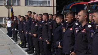 Primii 40 de pompieri români au plecat în misiune în Grecia pentru a ajuta la stingerea incendiilor masive de vegetaţie