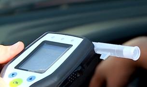 Poliţiştii de la rutieră, razii de amploare în toată ţara. Zeci de mii de şoferi au fost traşi pe dreapta: "Ori omori pe cineva, ori nenoroceşti pe viaţă"