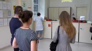 "Ce e mai rău a trecut", dar ratele românilor rămân la fel de mari. Veşti proaste şi pentru cei cu depozite