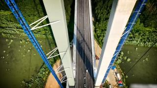 Golden Gate de România, podul care care leagă judeţele Brăila şi Tulcea, va fi inaugurat joi. În următoarele săptămâni se va circula doar pe timp de zi