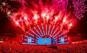 Neversea 2023. Popularul festival de la malul mării şi-a deschis porţile. Petrecăreţii au dansat până în zori în prima noapte de distracţie