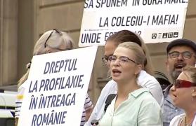 Stomatologii, în stradă din cauza unor măsuri ale Colegiului Medicilor care ar fi dus la închiderea a 1.500 cabinete.