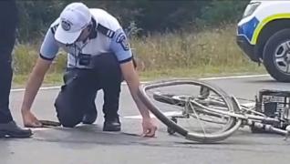 Un biciclist de 55 de ani din Caraş-Severin, în comă după ce a fost lovit de un şofer de 73 de ani. Victima, transportată la spital cu elicopterul