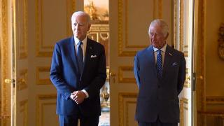 Gafă de protocol la întâlnirea lui Joe Biden cu Regele Charles. Președintele SUA, nerăbdător la Castelul Windsor