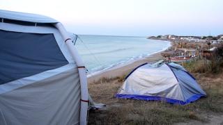 Vacanţă cu cortul la mare, în Vama Veche. Cum arată experienţa în 2023 şi ce s-a schimbat radical