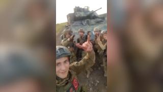 Ruşii au capturat pe front un blindat american Bradley M2A2: "Mulţumim Zelenski pentru această maşină". VIDEO