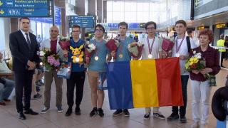 Olimpicii români care au adus 5 medalii la fizică, pregătiți să plece din România. Sunt tentați de facultăţile de peste hotare