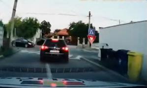 Cursă nebună cu poliția pe urme, în Dolj. Șoferul fugar a gonit cu peste 100 km/oră, și-a abandonat mașina, apoi s-a ascuns prin curțile oamenilor