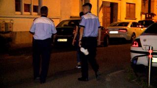 Tânără din Mureș, răpită de pe stradă. Luată cu forța și urcată în mașină, fata a fost salvată de polițiști după 10 ore