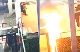 Un tânăr a dat foc intrării unui club din Costineşti, în care se aflau zeci de tineri. Scenele, surprinse de camere