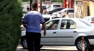 "Băi, ia mâna de pe mine. Băi, ce i-ai făcut, băi?". Bărbat împuşcat de poliţişti, după ce a făcut scandal şi a devenit agresiv, pe o stradă din Calafat