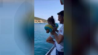 Clipe de groază pentru o familie, în vacanţă, în Turcia. Fetiţa lor, la un pas să se înece după ce tatăl a aruncat-o în apă