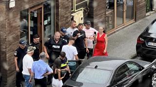 Un bărbat din Târgu-Jiu a scos pistolul după ce a fost şicanat în trafic. Poliţiştii au intervenit înainte de a se produce o tragedie