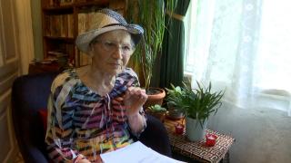 O femeie de 85 de ani din Braşov a cumpărat cu 723 de lei un apartament evaluat la 87.000 de euro. Doamna Suciu a explicat cum a dat "tunul"