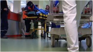 Un vasluian a băut pe nerăsuflate lichid de parbriz, după ce a încurcat sticla cu cea de alcool. Ce l-a salvat