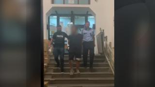 O fată de 15 ani a fost violată în plină stradă, în București, de un tânăr pe care l-a cunoscut online