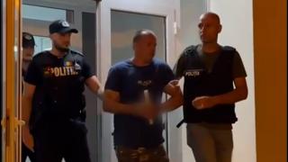 Cum au scăpat de agresorul sexual cele trei fete atacate într-un parc din Piteşti. Una dintre ele rămăsese împietrită de groază pe bancă