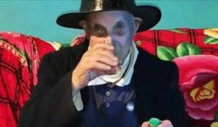 Bărbatul autointitulat cel mai bătrân om din lume a murit la 127 de ani. De ce nu a reuşit să intre în Cartea Recordurilor