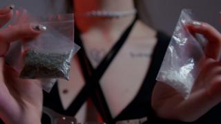 Ce droguri comandau adolescenții români pe site-uri din Olanda. "Drogul elevului" are efecte devastatoare și ireversibile