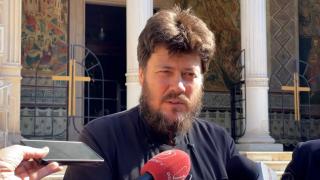 Scandal în Arhiepiscopia Tomisului. Preotul Eugen Tănăsescu îl acuză pe IPS Teodosie că ar fi influenţat de o clarvăzătoare