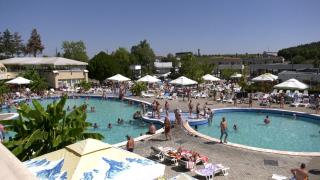 Stațiunea din România plină până la refuz în minivacanța de Sf. Maria. Românii au fost atrași ca un magnet de prețurile mici