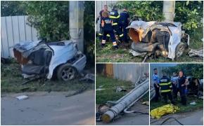Tineri morți într-o mașină ruptă în stâlp, pe un drum din Galați. Șoferul s-a urcat la volan fără permis și a provocat o nenorocire