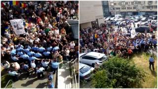 Un protestatar s-a căţărat pe clădirea ministerului ca să intre peste Rafila. AUR susţine în mod fals că se încearcă introducerea vaccinării obligatorii