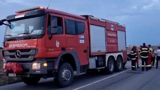 Bebeluș mort în brațele mamei, pe un drum din Dâmbovița. Un șofer beat a provocat o nenorocire, după ce s-a izbit cu mașina de un cap de pod