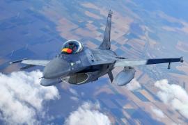 Ucrainenii vor putea lupta de la egal la egal cu rușii în aer. SUA a aprobat livrarea de avioane F-16 Olanda şi Danemarca