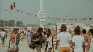 Costineștiul de ieri și azi, în imagini. Cum s-a schimbat în ultimele decenii una dintre cele mai populare stațiuni de la Marea Neagră