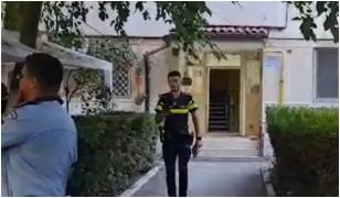 O fetiţă a căzut de la etajul 4 al unui bloc din Constanţa. A scăpat ca prin minune cu viaţă, după ce sârmele i-au atenuat căderea