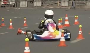 Pasionaţi de viteză de la cele mai fragede vârste. Copii cu vârste în 6 şi 13 ani s-au întrecut în Supercupa de Karting, pe Calea Victoriei