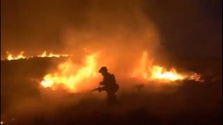 "Arată ca o zonă de război". Un oraş întreg a fost ras de pe hartă de incendiile de vegetaţie din Canada. Pompierii cedează nervos, după ce au luptat cu focul zile în şir