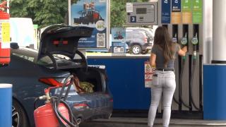 Creşterea preţului la pompă aduce un val de scumpiri şi în magazine. Ce alimente sunt "în pericol"