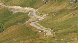 Locul din România unde se mai poartă haine groase şi în august. Mulţi au fugit aici din calea caniculei