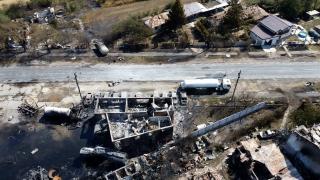 Explozia din Crevedia. Val de anchete după tragedia în care au murit doi oameni. Pericolul nu a trecut nici la mai bine de două zile de la deflagraţii
