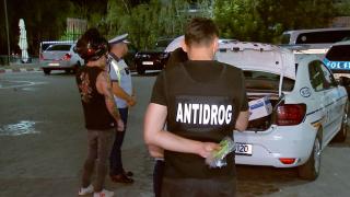 Testare antidrog pentru obţinerea sau redobândirea carnetului de condus. Tragediile de pe şosele ar putea duce la modificarea legislaţiei privind drogurile