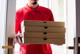 47.000 de pizza, în 3 luni. Oraşul din România unde locuitorii au profitat de caniculă şi au bătut recordul la mâncare comandată online