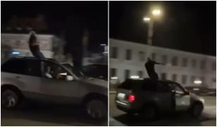 Gest inconştient al unui tânăr din Rădăuţi: A ieşit pe trapa unei maşini în viteză. Şoferul a fost amendat pentru teribilism