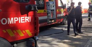 Vasluian de 46 de ani, în stare critică după ce a inhalat praf toxic. S-a răsturnat cu maşina plină cu saci de ciment, care s-au spart în impactul violent