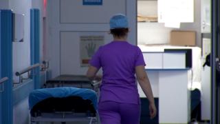 "Chetă" pentru dezinfectanţi şi hârtie igienică la un spital din Timişoara. Medicii au copiat metoda "fondul clasei", devenită "fondul secţiei"