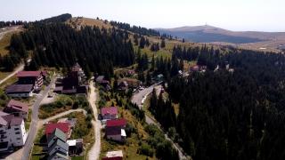 Preţurile la cazările de Crăciun şi Revelion ar putea exploda dacă Guvernul decide creşterea TVA-ului de la 9 la 19%