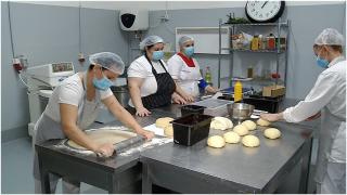 Delicatesa care s-ar putea ieftini în perioada sărbătorilor de iarnă. Producătorii nu sunt încântați de veste: "Probabil vom renunţa să mai facem"
