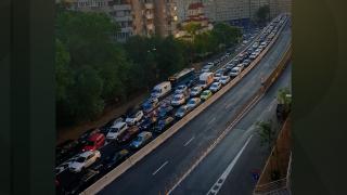 "Praf, praf, bani în vânt". Reacţia şoferilor care pierd ore întregi în Pasajul Doamna Ghica, la două săptămâni după inaugurare